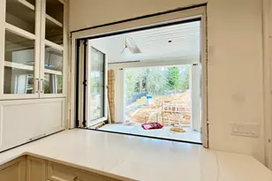 1718 Piccadilly Ln, Raleigh, NC 27608 - Photo 15