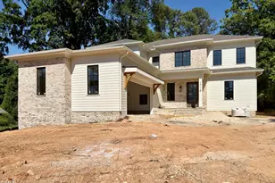 1718 Piccadilly Ln, Raleigh, NC 27608 - Photo 1