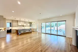 1718 Piccadilly Ln, Raleigh, NC 27608 - Photo 9