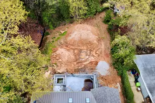 1718 Piccadilly Ln, Raleigh, NC 27608 - Photo 3