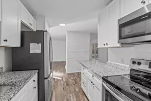 106 Tayport Ct, Cary, NC 27511 - Photo 11