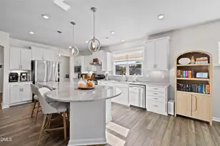 2501 Friars Head Ct, Fuquay Varina, NC 27526 - Photo 17