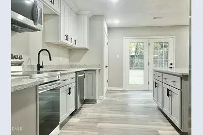 6859 Beaver Stone Road, Fayetteville, NC 28314 - Photo 9