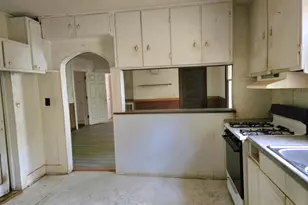 209 N Porter St, Whitakers, NC 27891 - Photo 3