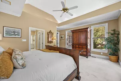 73219 Burrington, Chapel Hill, NC 27517 - Photo 19