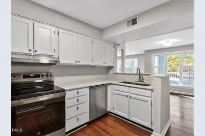 911 Washington Street #203, Raleigh, NC 27605 - Photo 9