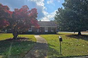 1735 Meadowbrook Ln W, Wilson, NC 27893 - Photo 1