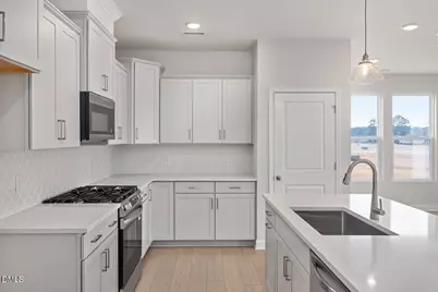 413 Longleaf Glen Lane, Zebulon, NC 27597 - Photo 7