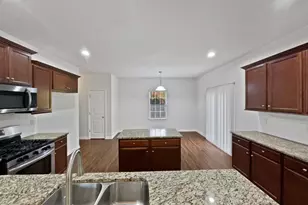 1021 Purple Verbena Ct, Zebulon, NC 27597 - Photo 11