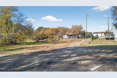 210/212 N Shank Street, Henderson, NC 27536 - Photo 9