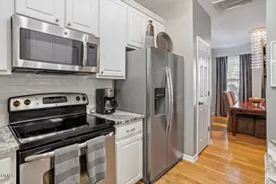 5710 Corbon Crest Ln, Raleigh, NC 27612 - Photo 9