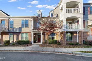 10330 Sablewood Dr, Raleigh, NC 27617 - Photo 3