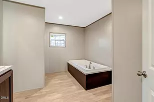 124 Cherryville Ln, Henderson, NC 27537 - Photo 15