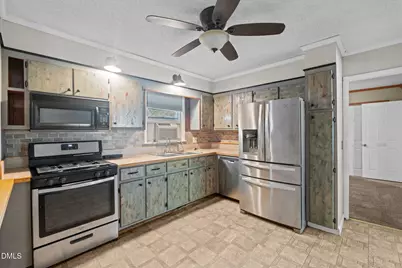 2934 Academy Street, Sanford, NC 27332 - Photo 5