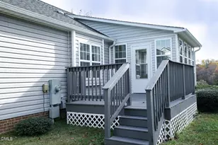 101 Lansing Dr, Benson, NC 27504 - Photo 3