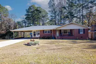 102 Hillcrest Dr, Smithfield, NC 27577 - Photo 1