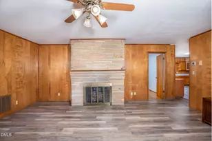 102 Hillcrest Dr, Smithfield, NC 27577 - Photo 9