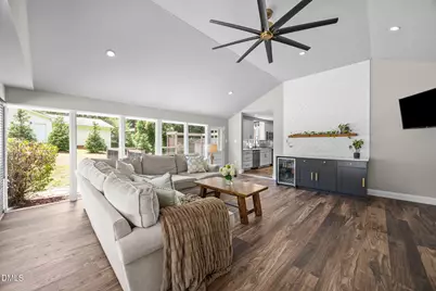 508 Driewood Court, Raleigh, NC 27609 - Photo 5