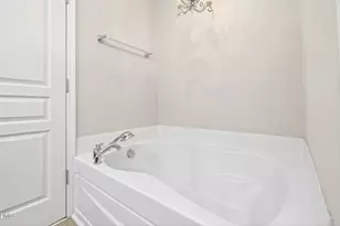 8204 Pilots View Dr, Raleigh, NC 27617 - Photo 19