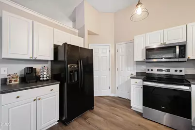 5424 Fieldcross Court, Raleigh, NC 27610 - Photo 7