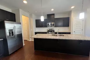 8048 Windthorn Pl, Cary, NC 27519 - Photo 9