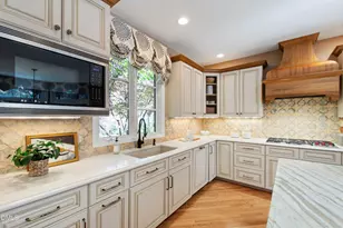 108 Chimeneas Pl, Chapel Hill, NC 27517 - Photo 17