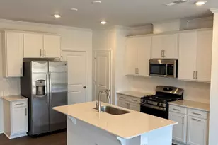 425 Venetian Dr, Sanford, NC 27332 - Photo 5