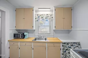 128 E Moore St, Graham, NC 27253 - Photo 13