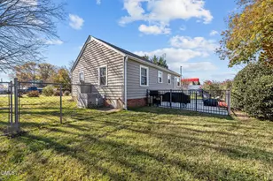 128 E Moore St, Graham, NC 27253 - Photo 35