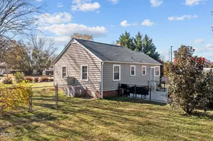 128 E Moore St, Graham, NC 27253 - Photo 29