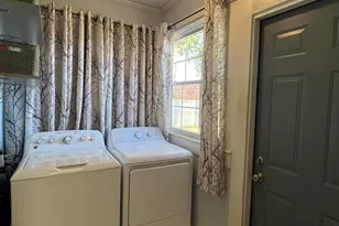 128 E Moore St, Graham, NC 27253 - Photo 25