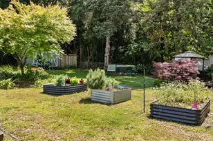 925 S Chestnut St, Henderson, NC 27536 - Photo 25