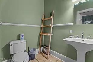 925 S Chestnut St, Henderson, NC 27536 - Photo 9