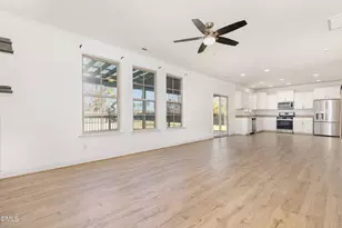 937 Golden Plum Ln, Zebulon, NC 27597 - Photo 9