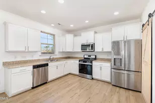 937 Golden Plum Ln, Zebulon, NC 27597 - Photo 7