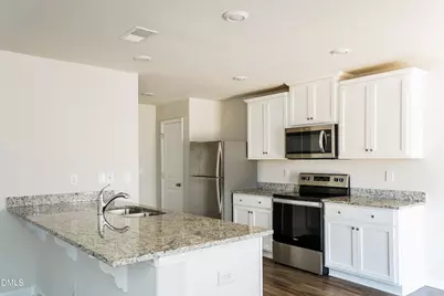 300 Gourd Street, Zebulon, NC 27597 - Photo 5