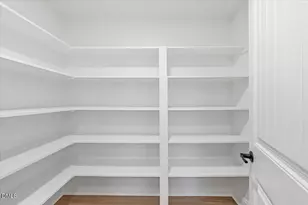 509 Oakland Dr, Raleigh, NC 27609 - Photo 13