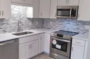 1015 Holmes St, Raleigh, NC 27601 - Photo 3