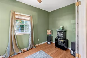 509 N Clark St, Henderson, NC 27536 - Photo 9