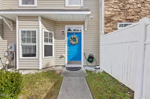 401 Scripps Ln, Raleigh, NC 27610 - Photo 5