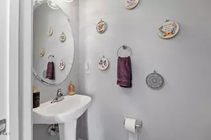 401 Scripps Ln, Raleigh, NC 27610 - Photo 11