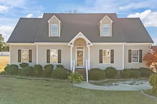 2015 Callies Ct, Nashville, NC 27856 - Photo 5