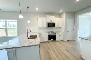 101 Decatur Dr, Fuquay Varina, NC 27526 - Photo 9