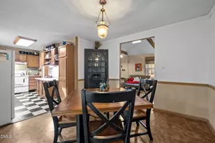 2 Drakesway Ct, Durham, NC 27713 - Photo 11