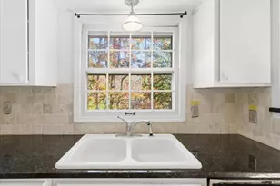 806 Oakley Ct, Cary, NC 27511 - Photo 17