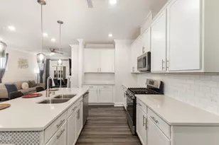 203 Maroon Ct, Raleigh, NC 27610 - Photo 17