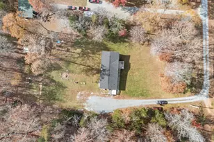 3829 Gayle Dr, Haw River, NC 27258 - Photo 5