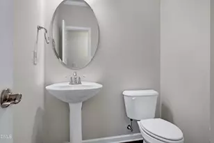 2005 Valleystone Dr, Cary, NC 27519 - Photo 21