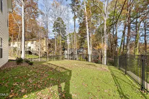 902 SW Maynard Rd, Cary, NC 27511 - Photo 53