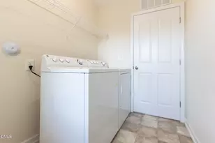 209 Mayfield Dr, Apex, NC 27539 - Photo 35